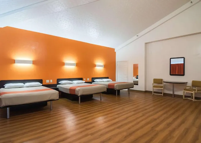 Americas Value Az Hotel 3*