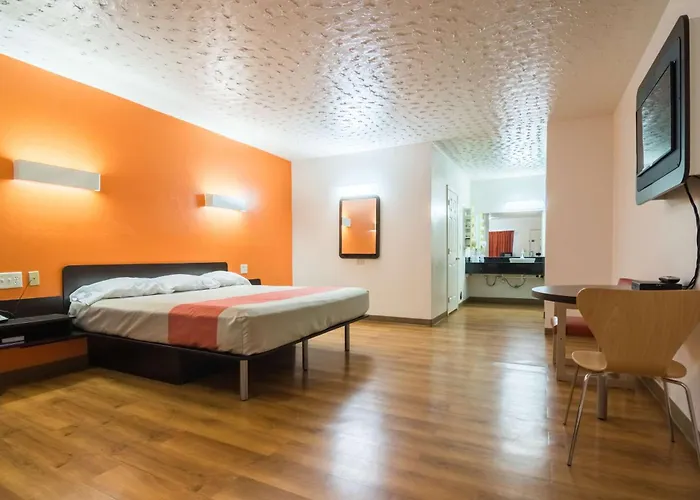 Americas Value Az Hotel Globe
